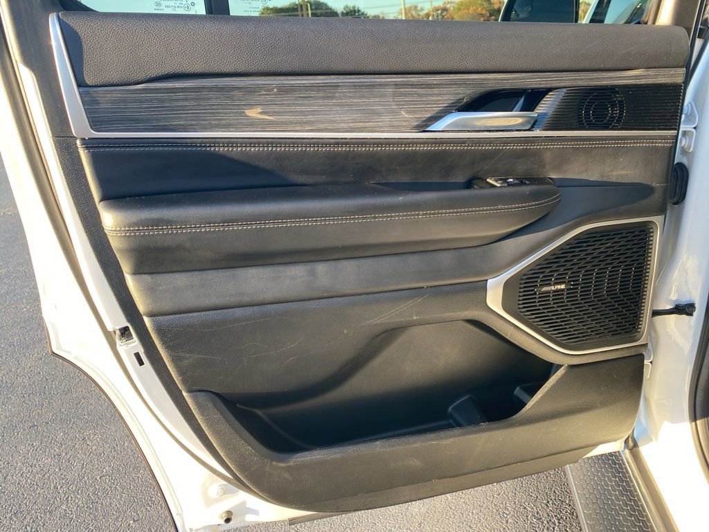 Used 2022 Jeep Wagoneer Series III image 38