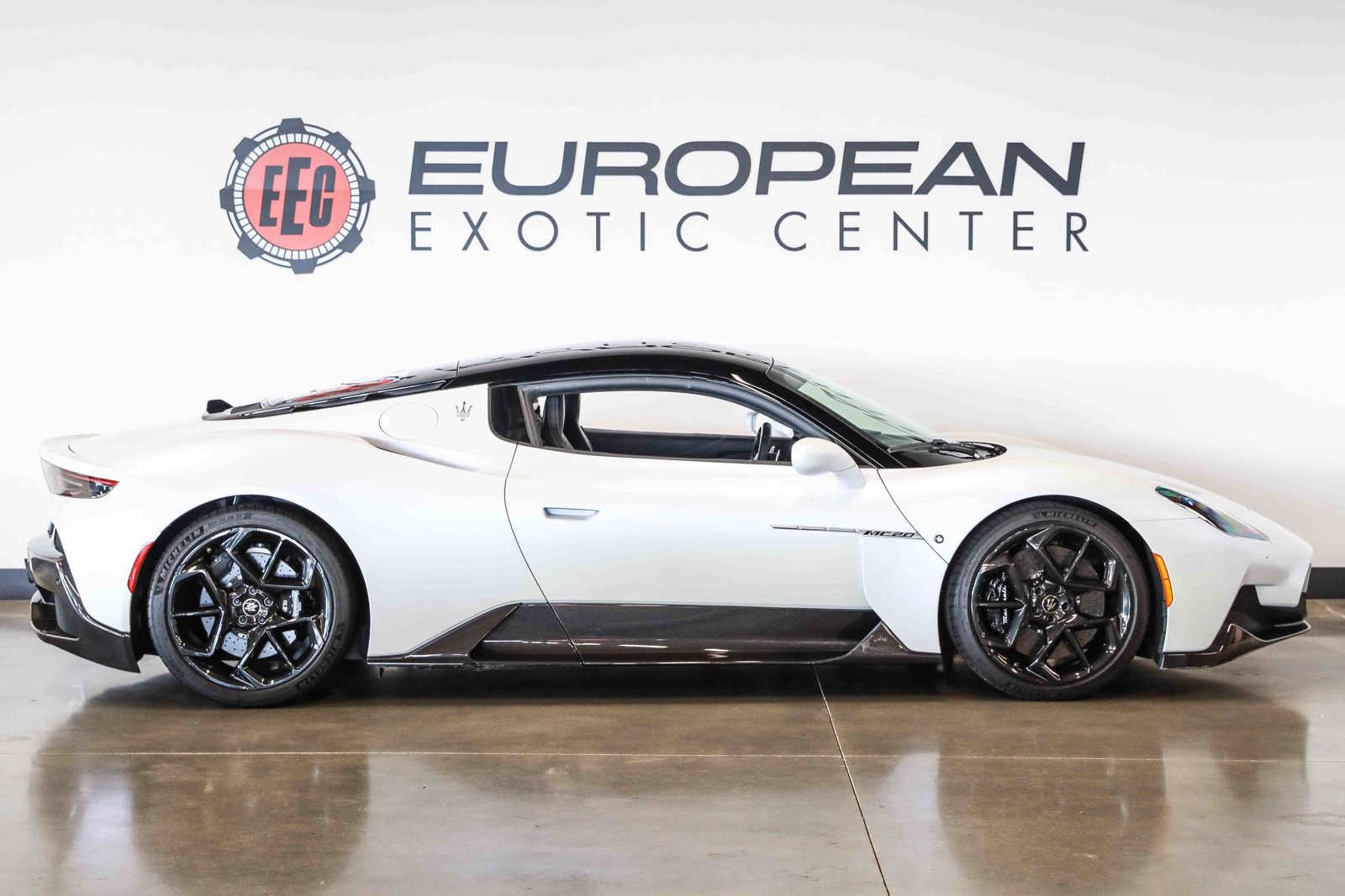 Used 2022 Maserati MC20 Coupe RWD image 14