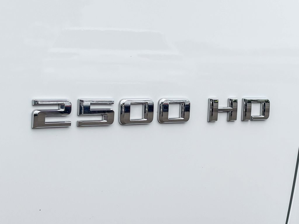 Used 2025 Chevrolet Silverado 2500 LT w/ Convenience Package image 11