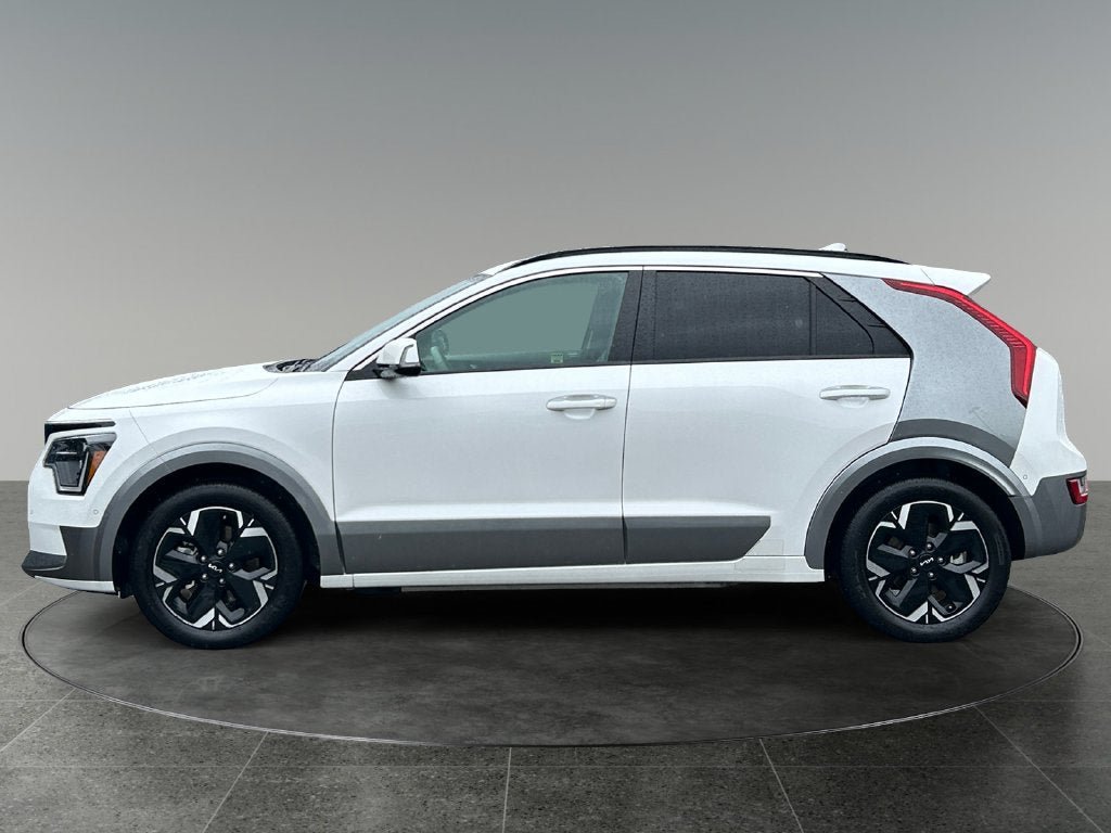 Used 2023 Kia Niro Wave FWD image 6