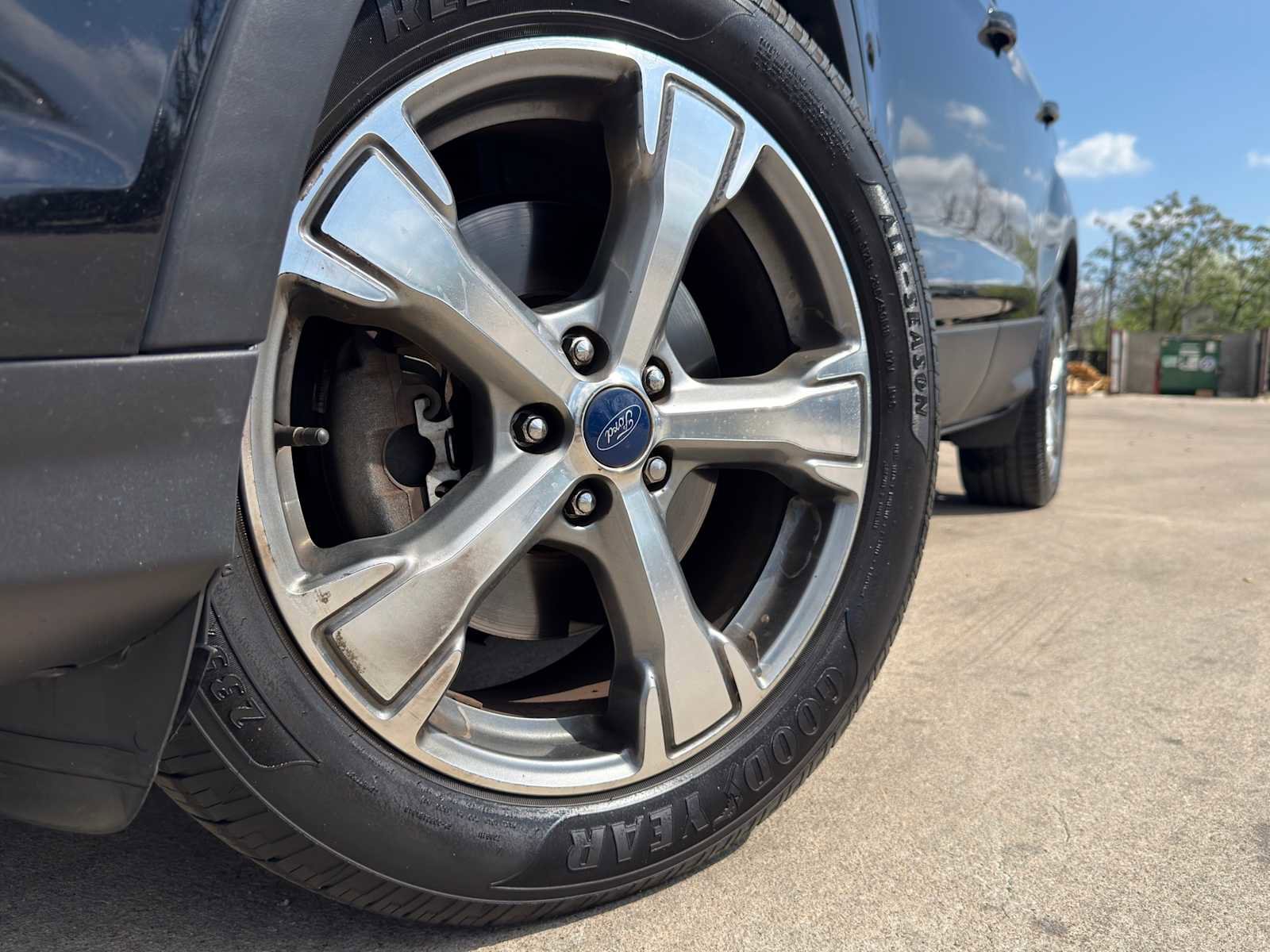 Used 2017 Ford Escape SE w/ Equipment Group 201A image 5