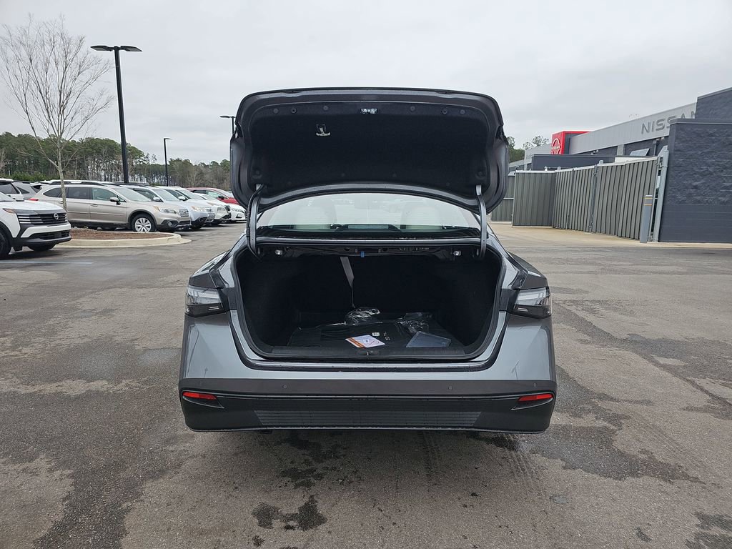 New 2026 Nissan Sentra SL w/ Floor Mat Package image 15