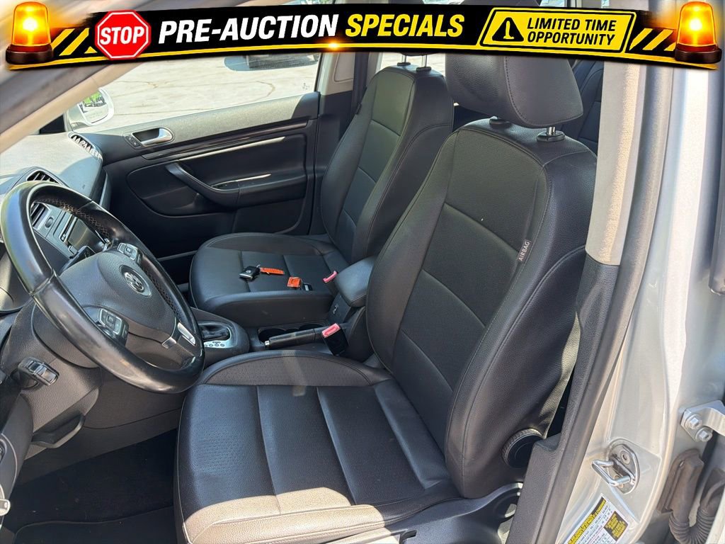 Used 2014 Volkswagen Jetta SE FWD image 35