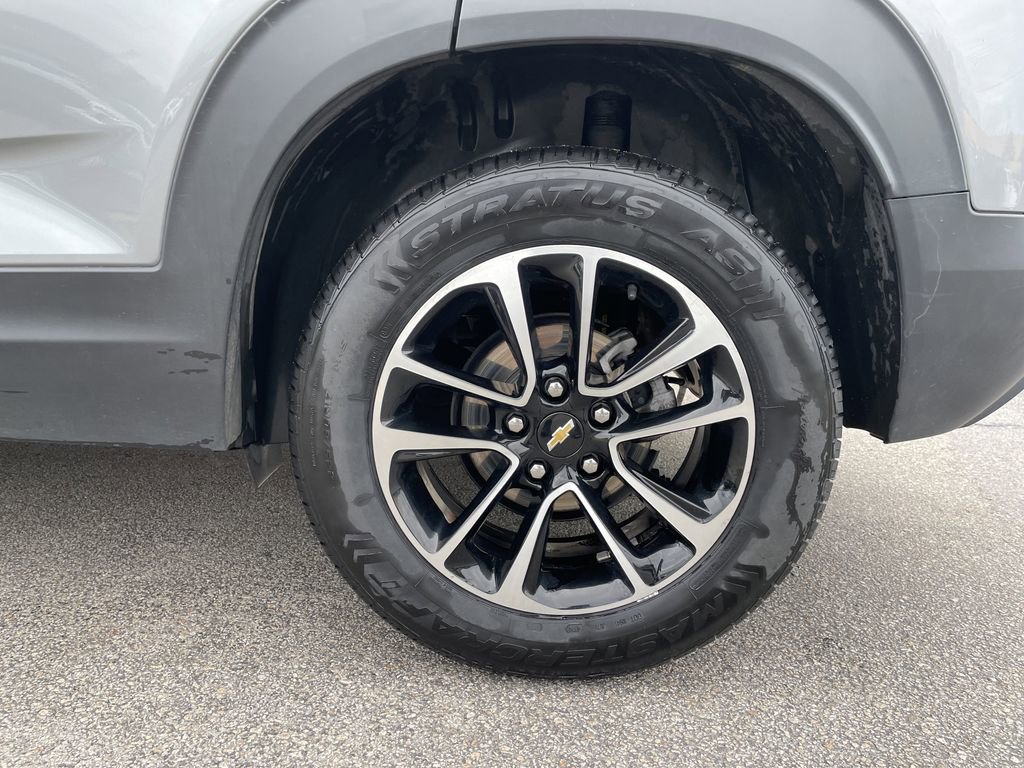 Used 2025 Chevrolet TrailBlazer LT AWD/4WD image 10