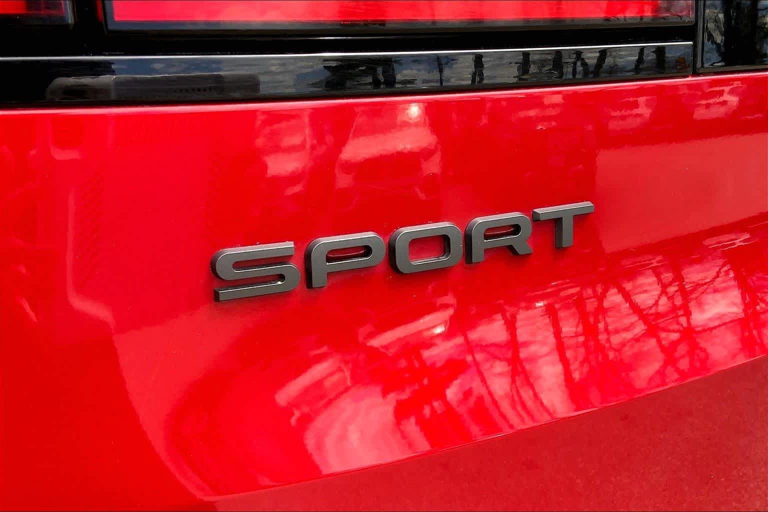 Used 2025 Land Rover Range Rover Sport Dynamic SE AWD/4WD image 10