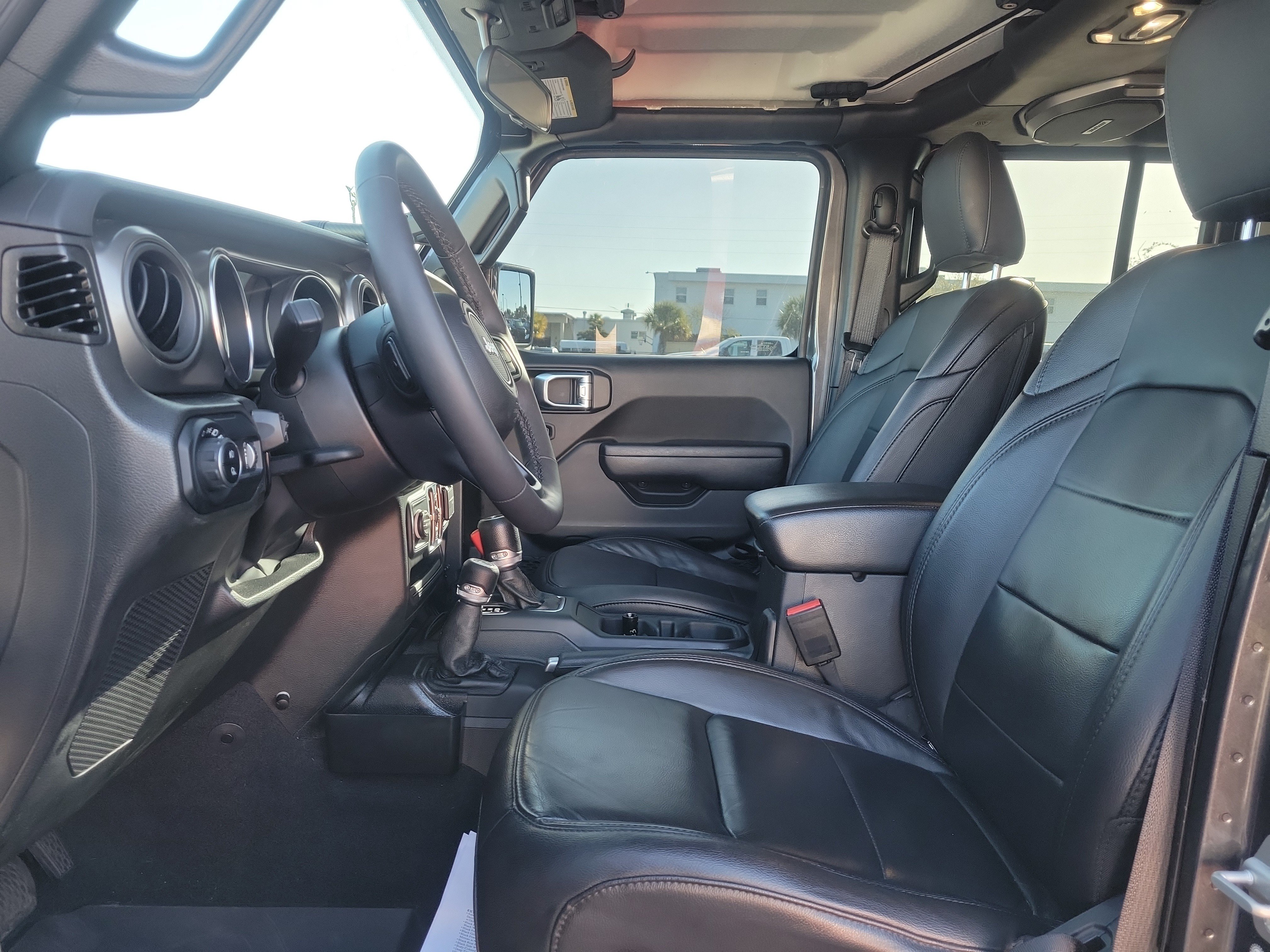 Used 2023 Jeep Gladiator Sport AWD/4WD image 15