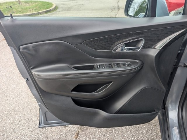 Used 2015 Buick Encore FWD image 9