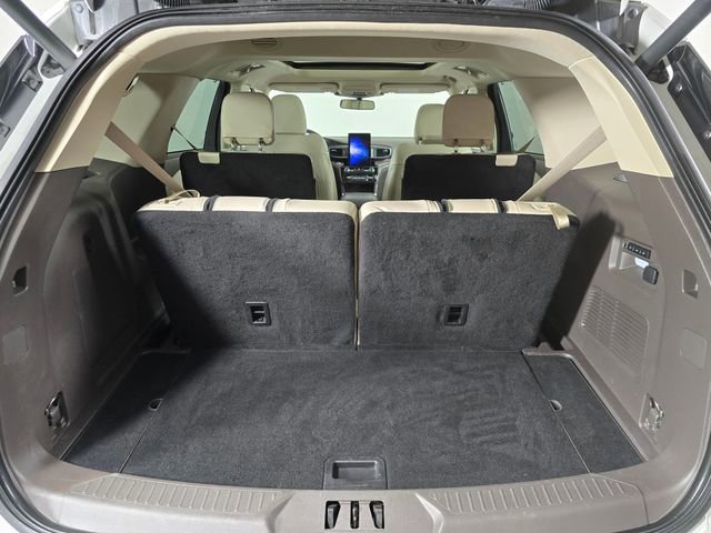 Certified 2023 Ford Explorer Platinum w/ Technology Package AWD/4WD image 16