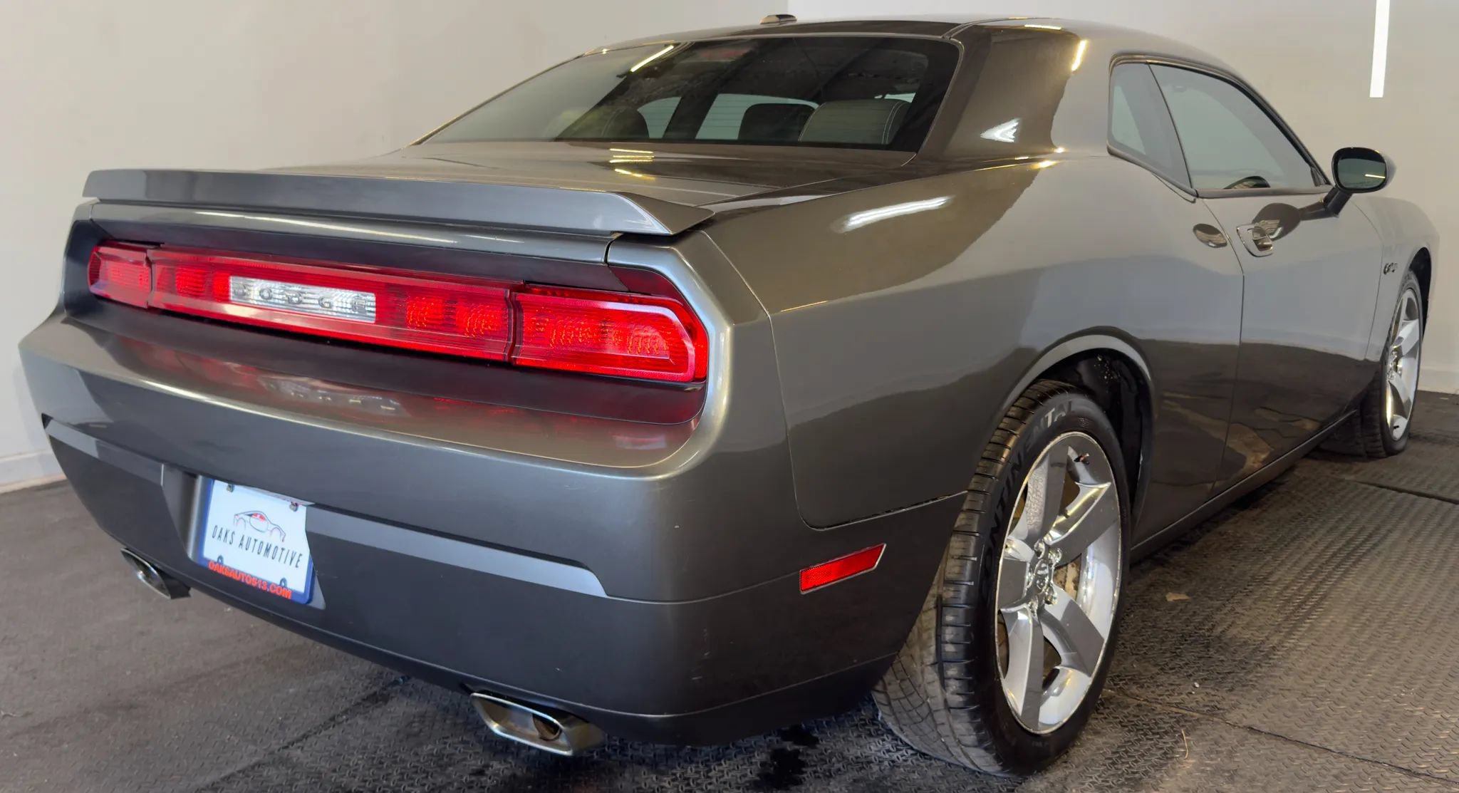 Used 2010 Dodge Challenger R/T RWD image 5