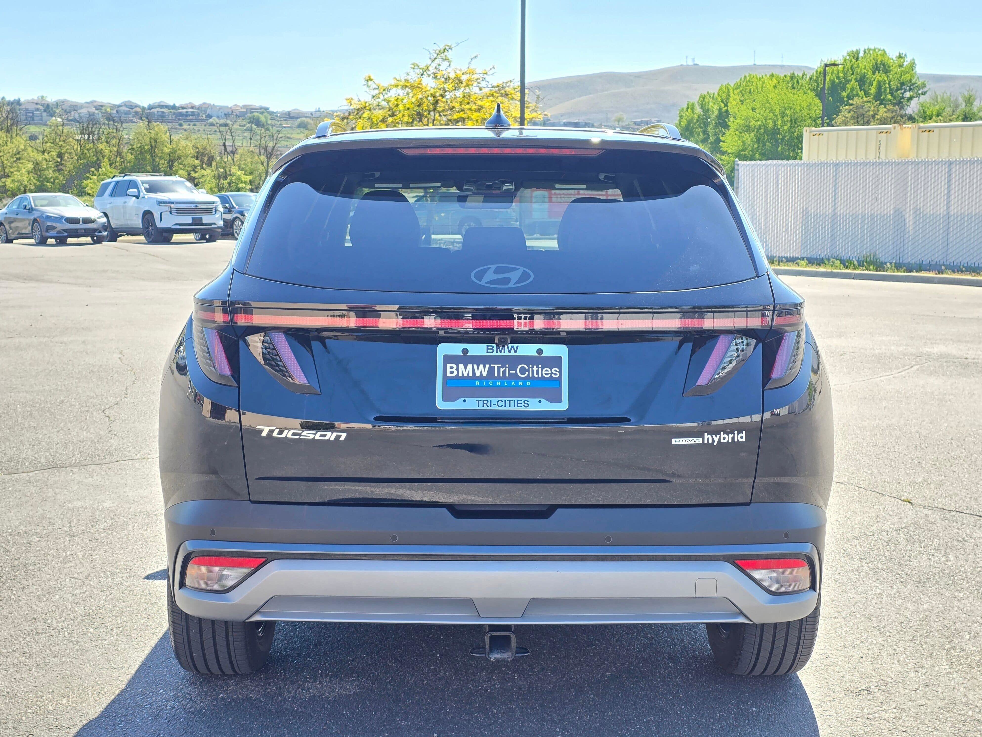 Used 2025 Hyundai Tucson Limited AWD/4WD image 5