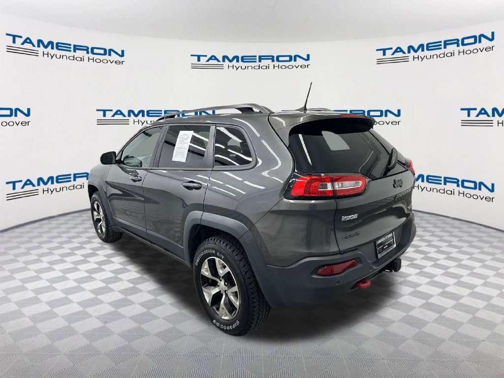 Used 2017 Jeep Cherokee Trailhawk AWD/4WD image 3