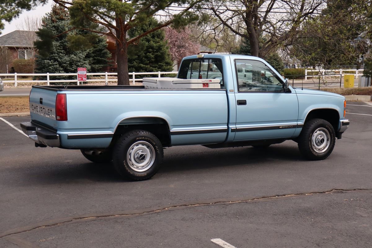 Used 1989 Chevrolet Silverado 2500 4x4 Regular Cab image 4