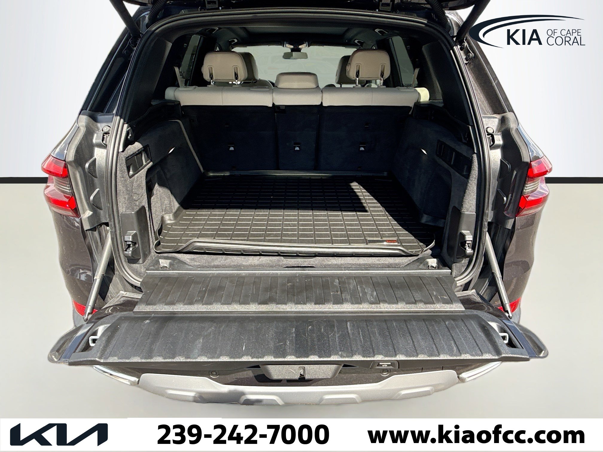 Used 2020 BMW X5 xDrive40i w/ Premium Package image 12