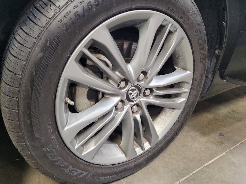 Used 2017 Toyota Camry SE FWD image 31