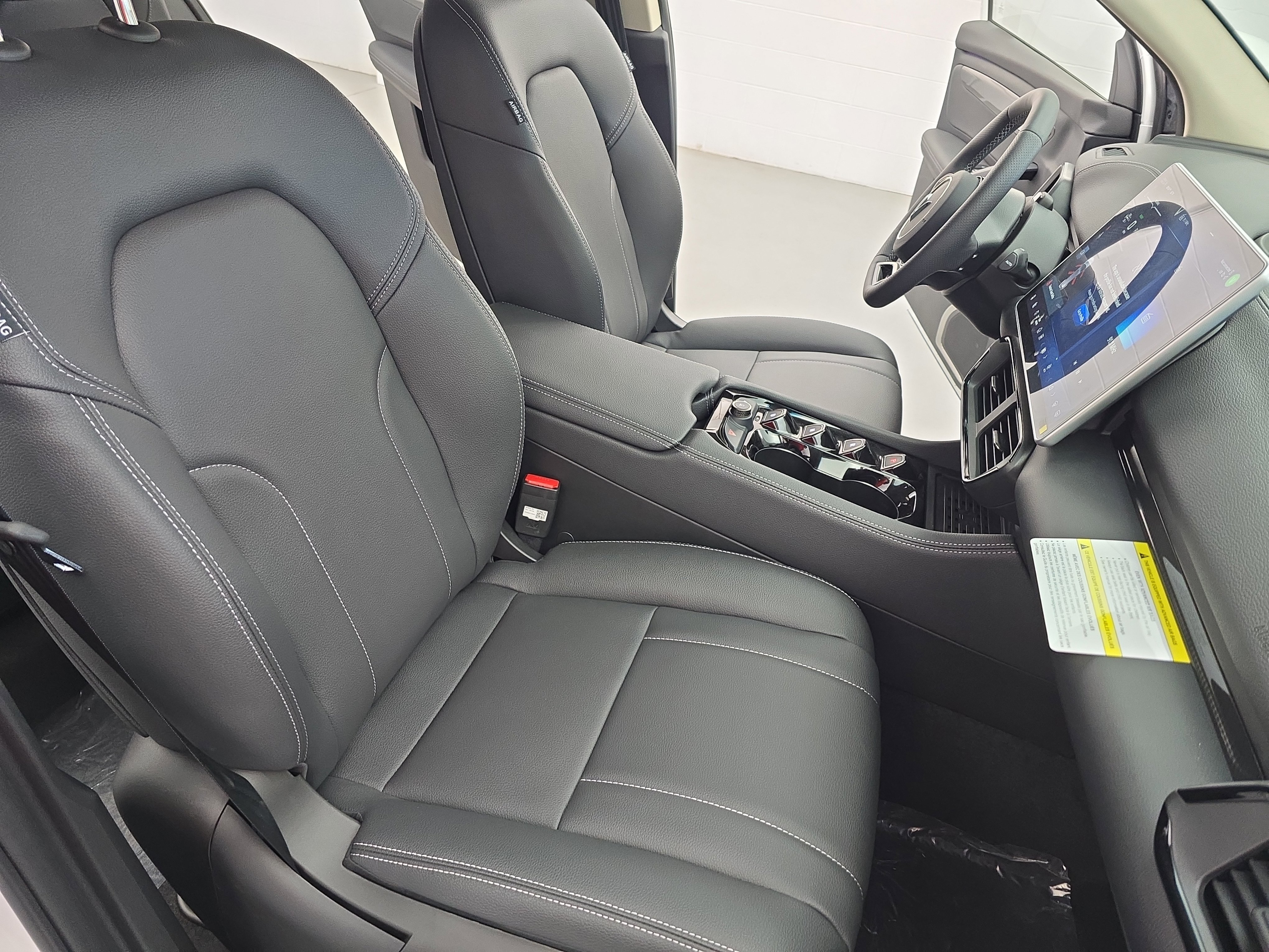 New 2025 VinFast VF 8 Eco image 10