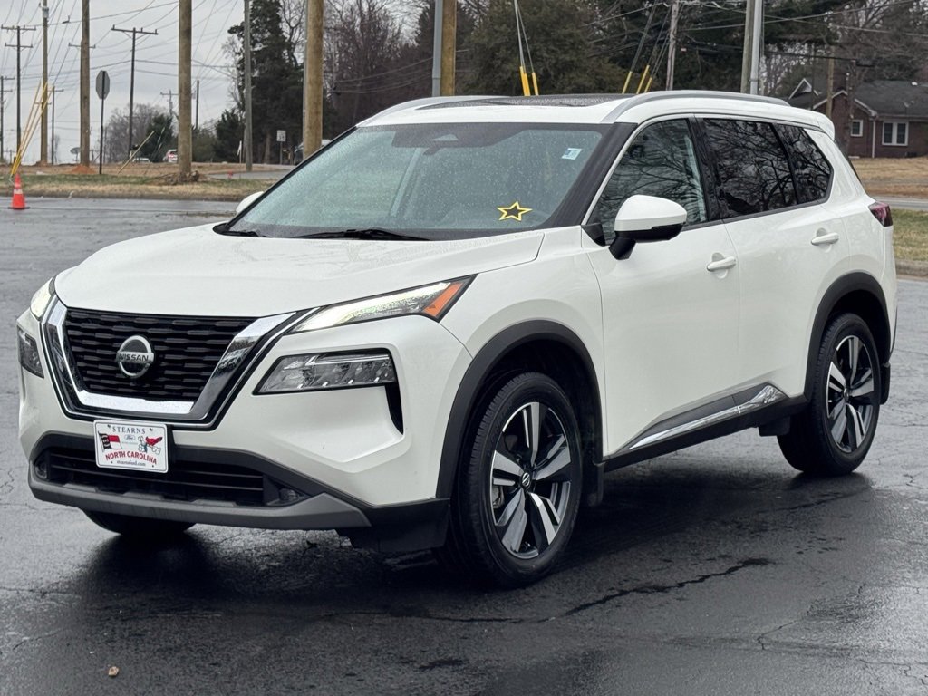 Used 2021 Nissan Rogue SL image 2