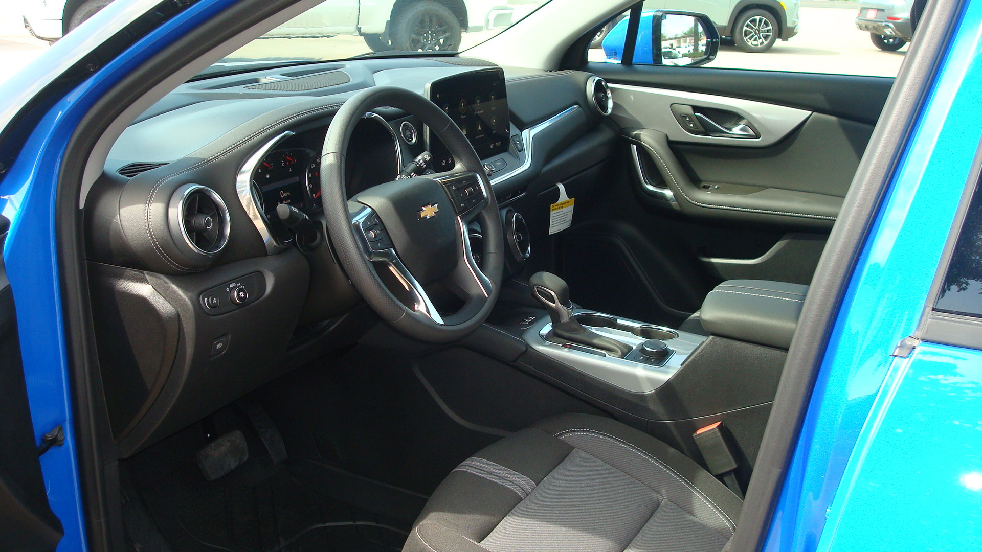 New 2026 Chevrolet Blazer LT w/ Convenience Package AWD/4WD image 8
