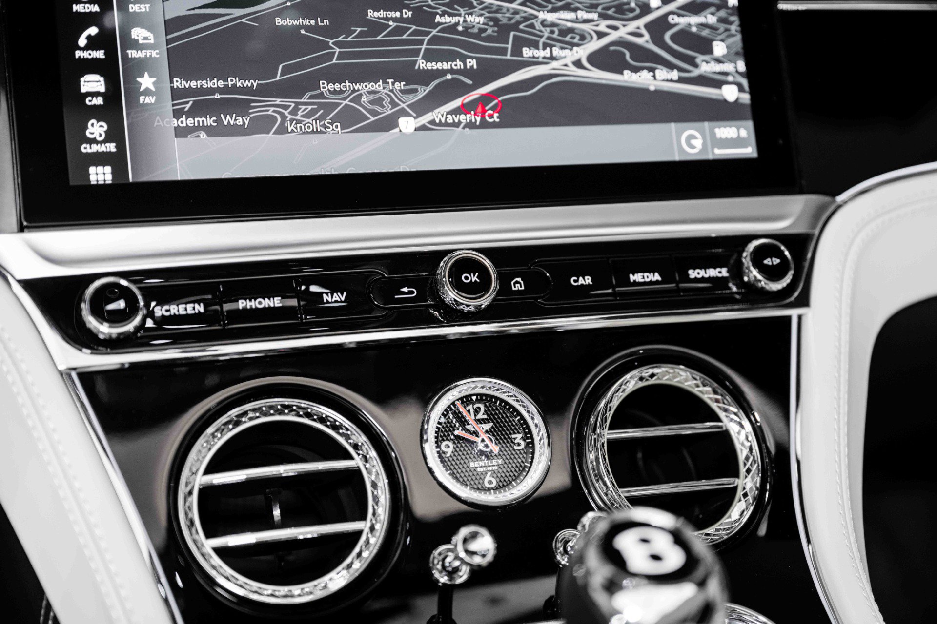 Used 2022 Bentley Continental GT image 30