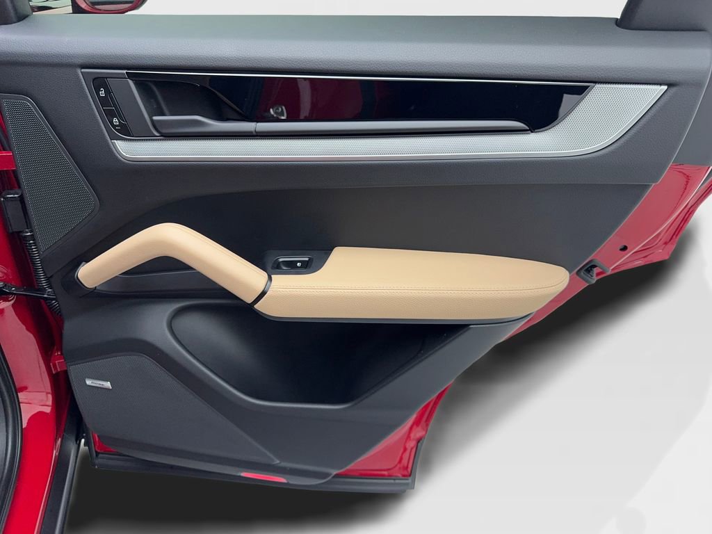 Used 2026 Porsche Cayenne Coupe image 42