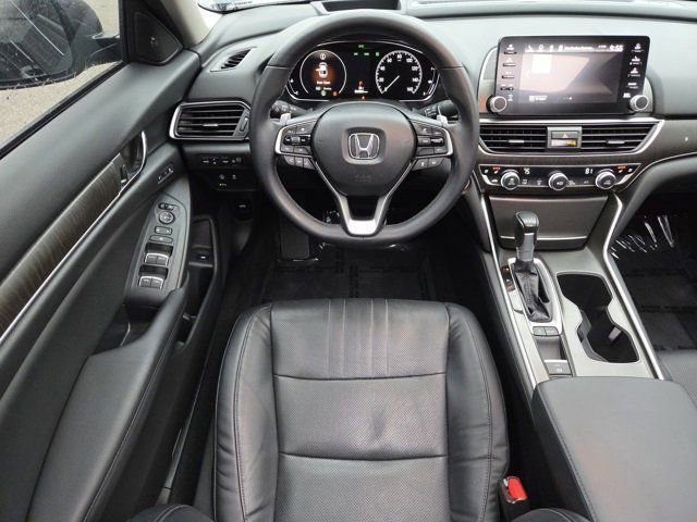 Used 2018 Honda Accord Touring image 4