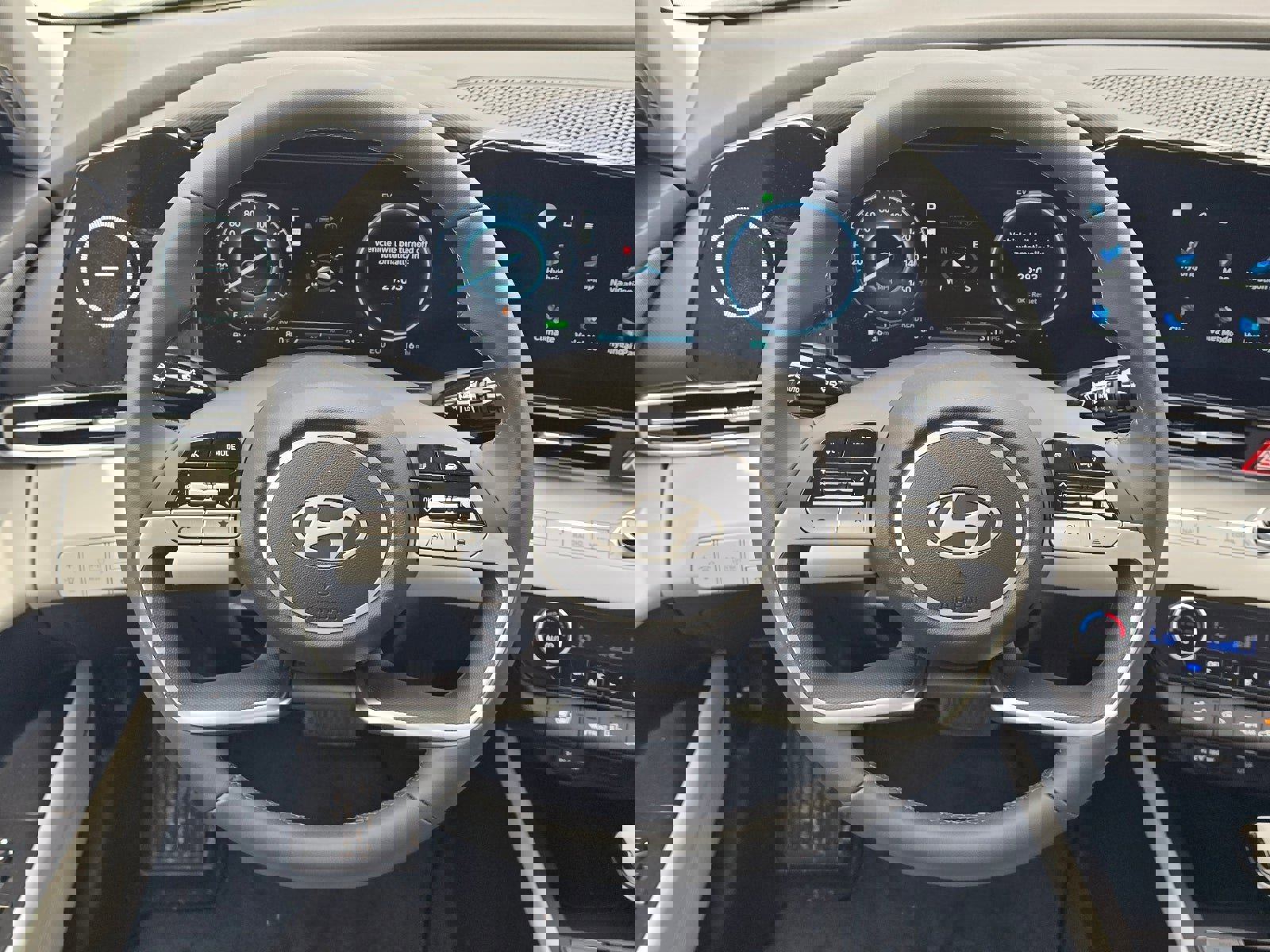 New 2026 Hyundai Elantra Limited image 14