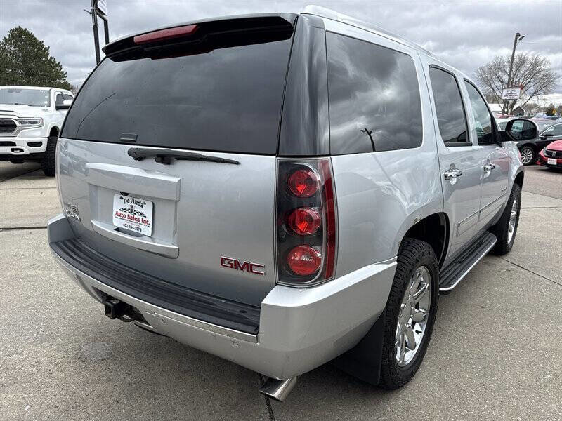 Used 2012 GMC Yukon Denali AWD/4WD image 7