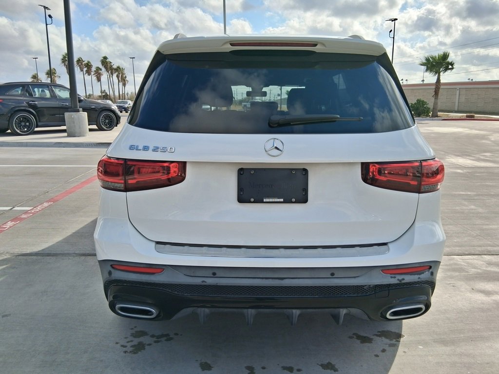 Used 2023 Mercedes-Benz GLB 250 image 7
