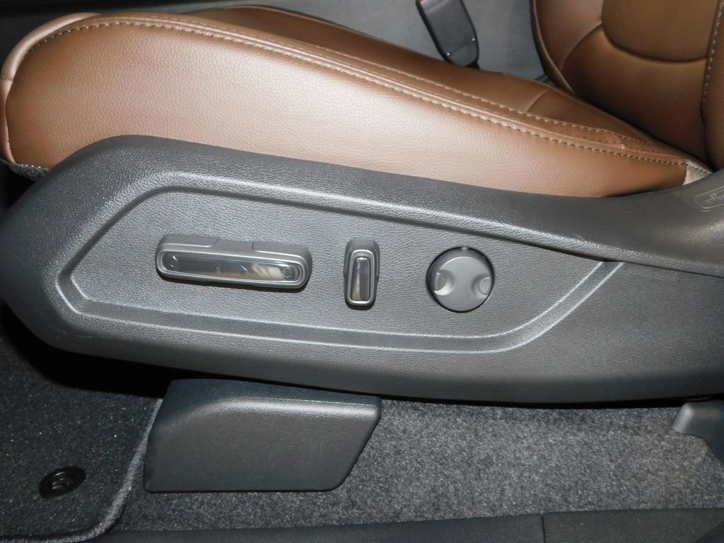 New 2026 Honda Pilot Touring image 10