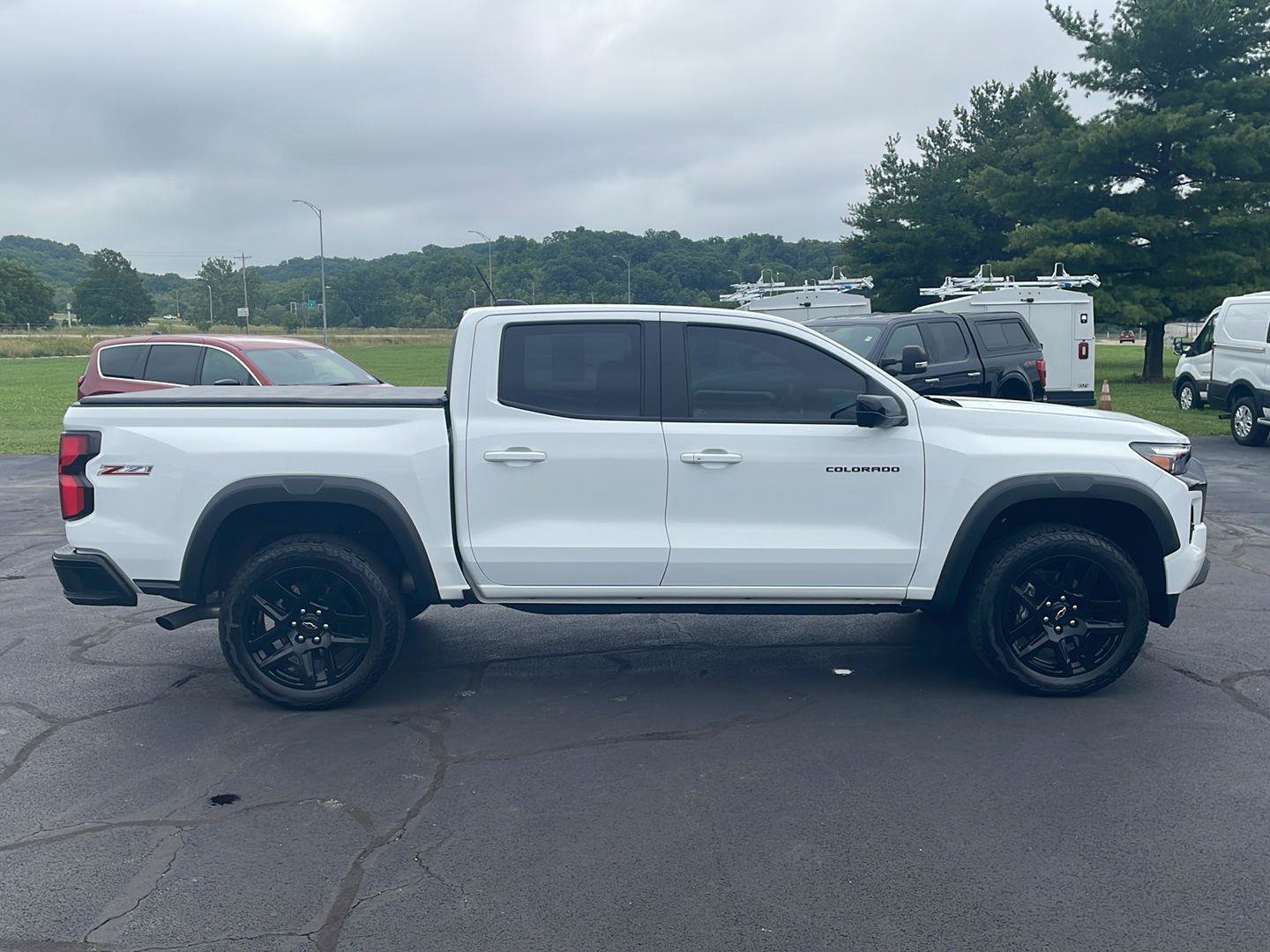 Used 2024 Chevrolet Colorado Z71 w/ Z71 Convenience Package 2 AWD/4WD image 8