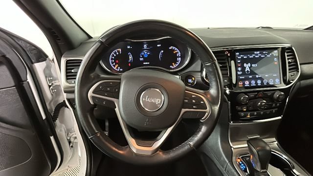 Used 2020 Jeep Grand Cherokee Altitude AWD/4WD image 14