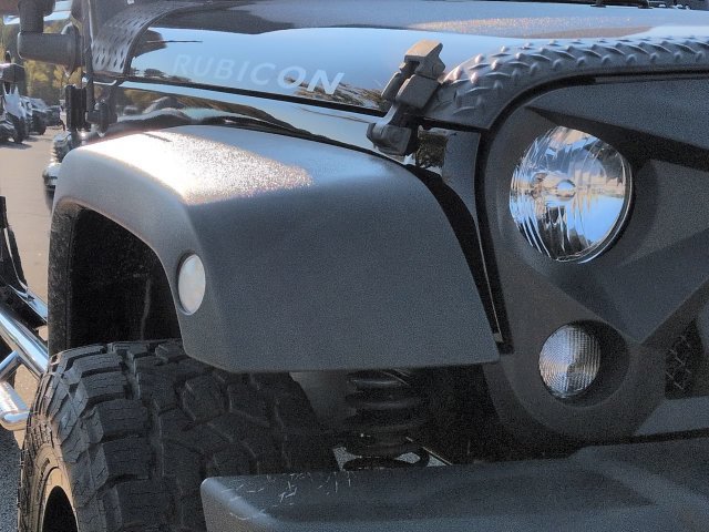 Used 2015 Jeep Wrangler Unlimited Rubicon AWD/4WD image 9