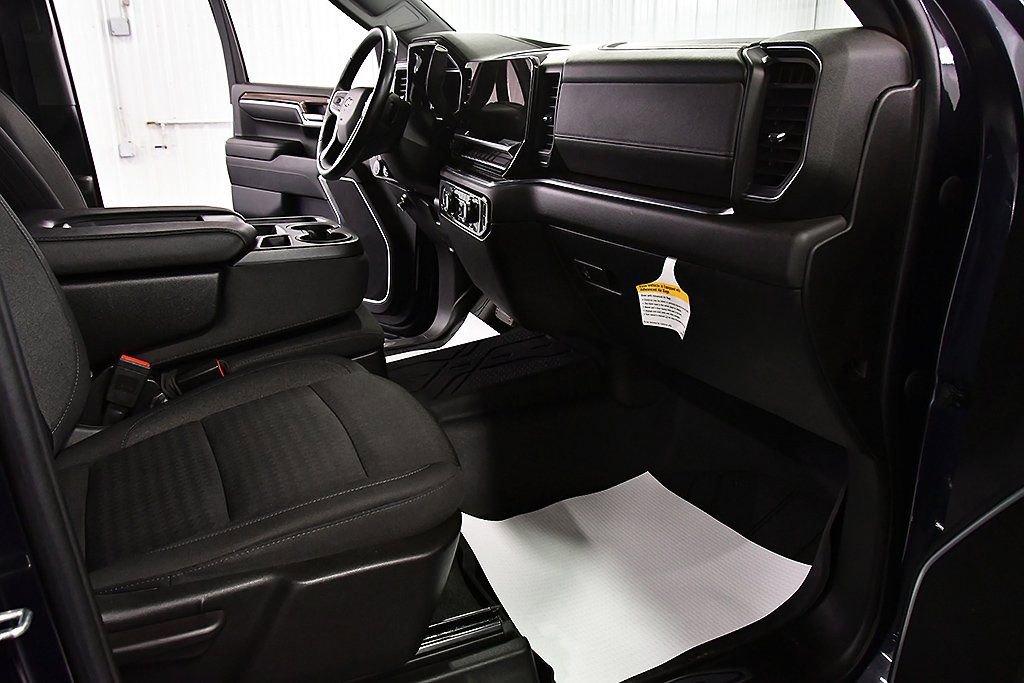 Used 2022 Chevrolet Silverado 1500 LT image 25