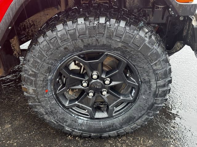 Certified 2022 Jeep Gladiator Willys image 9