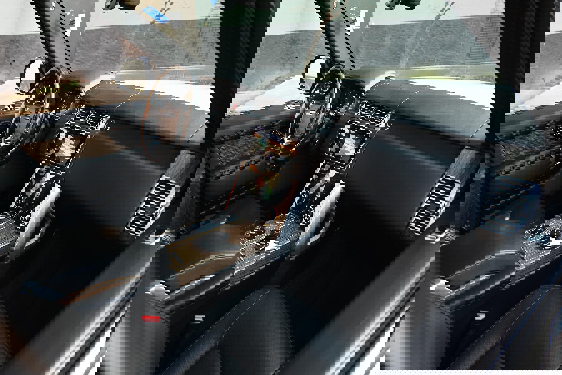 Used 2019 Land Rover Range Rover Supercharged image 12