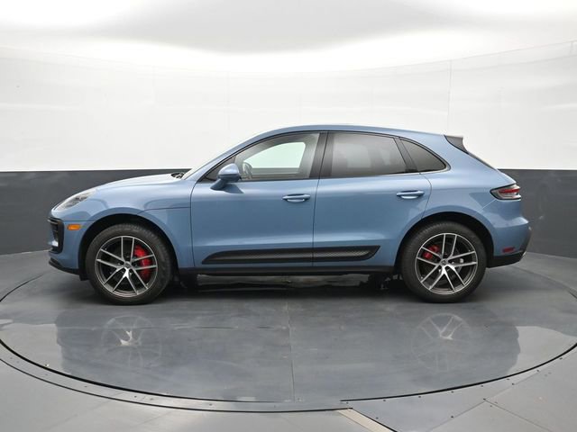Certified 2022 Porsche Macan S AWD/4WD image 2