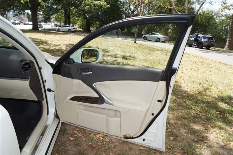 Used 2011 Lexus IS 250 AWD image 22
