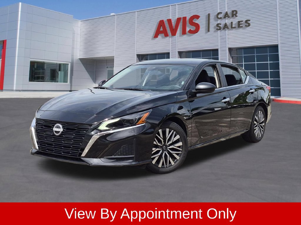 Used 2025 Nissan Altima 2.5 SV FWD image 1