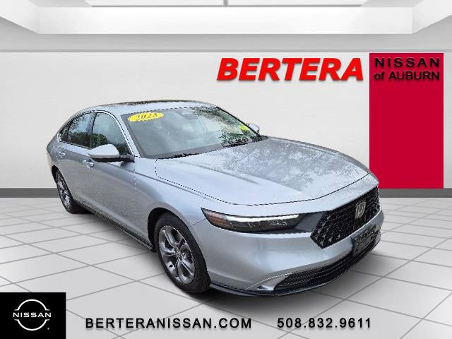 Used 2023 Honda Accord EX image 4