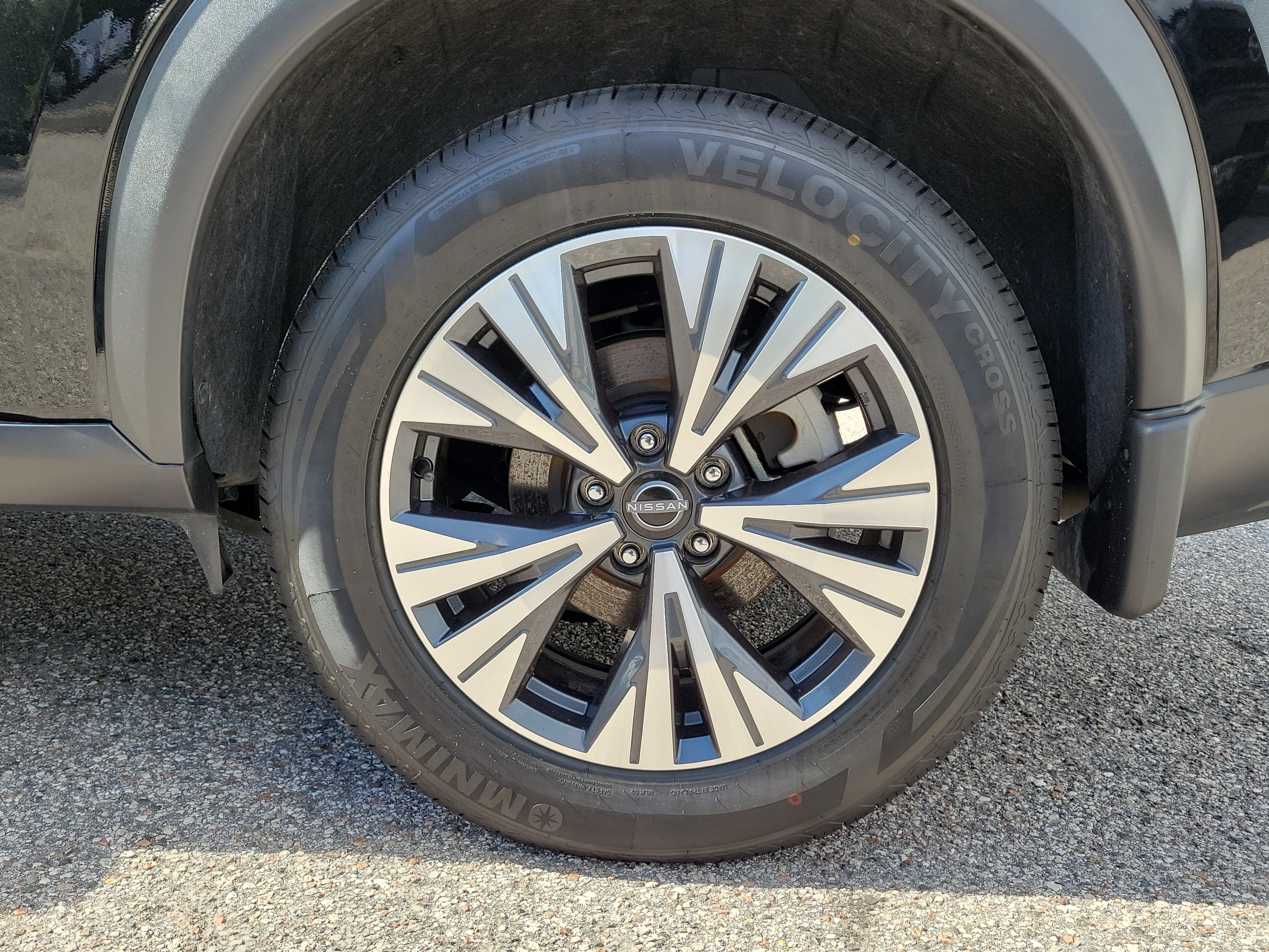 Certified 2023 Nissan Rogue SV FWD image 10