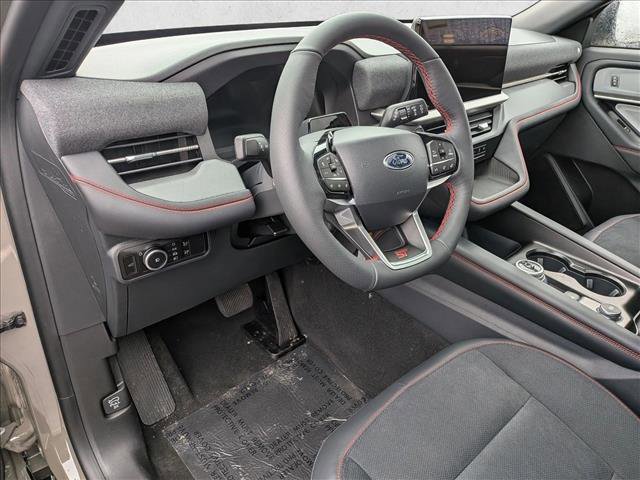 New 2026 Ford Explorer ST-Line w/ ST-Line Street Pack image 3