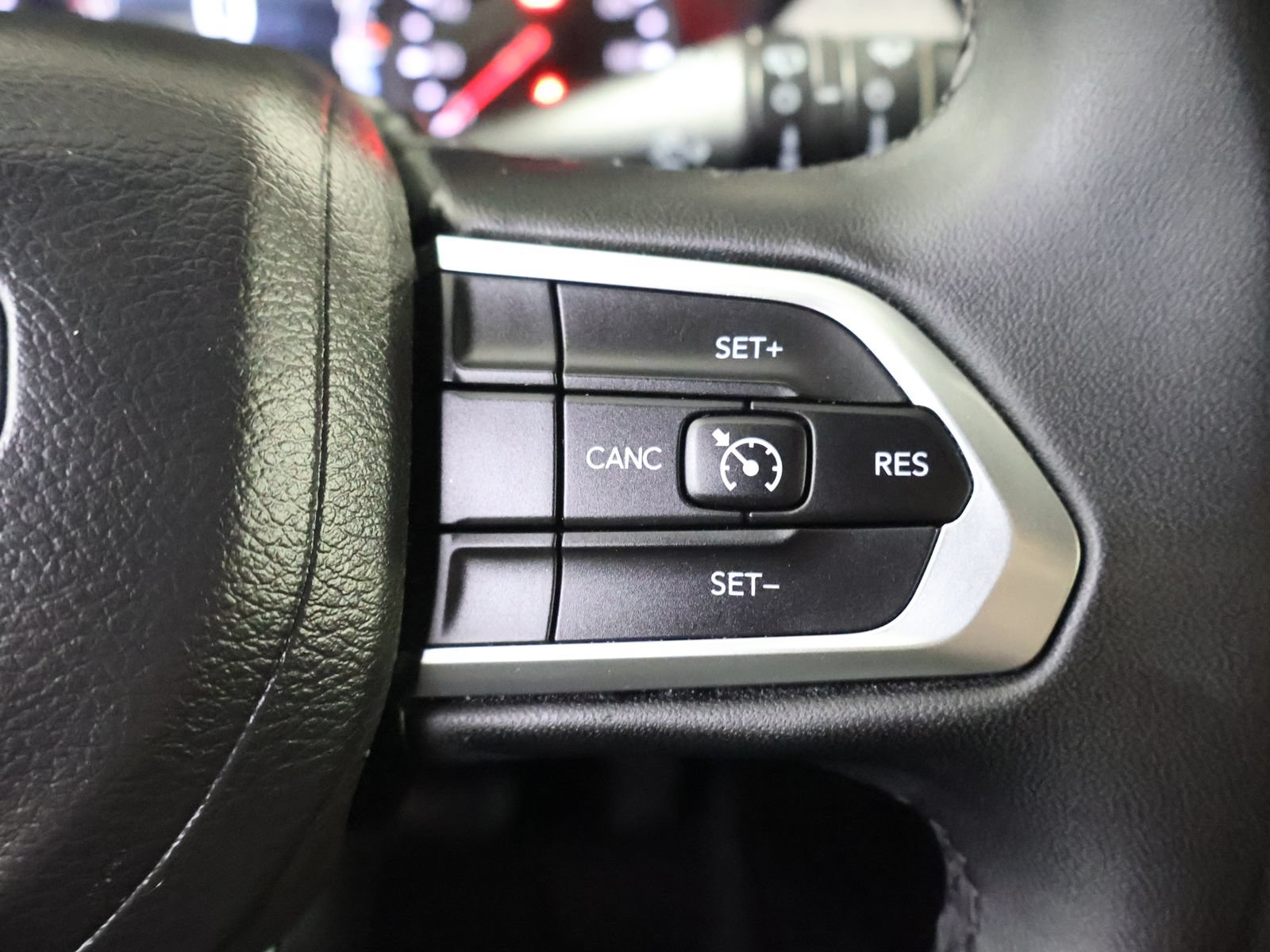 Used 2024 Jeep Compass Latitude AWD/4WD image 35