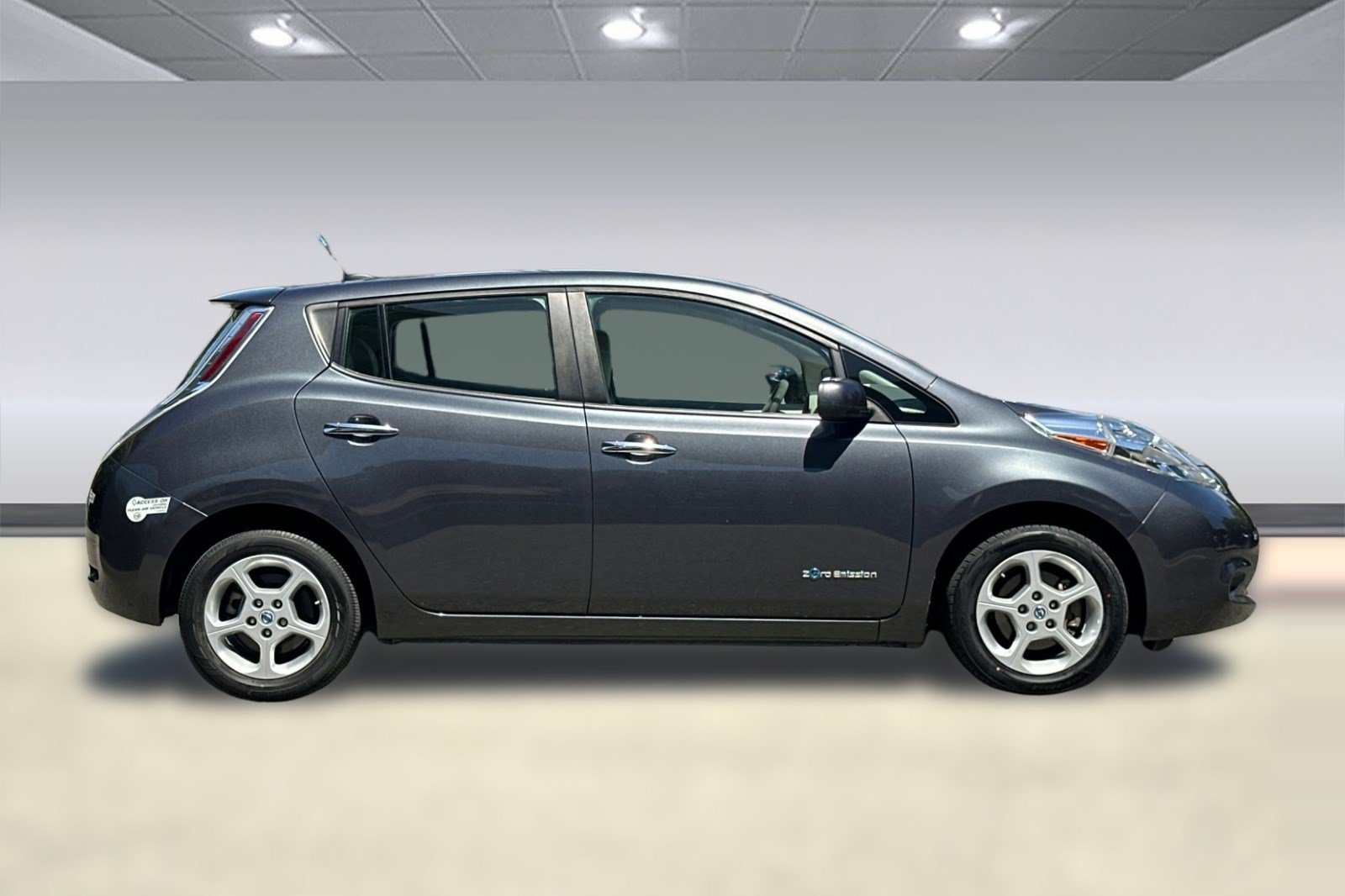 Used 2013 Nissan Leaf SV w/ LED & Quick Charge Pkg FWD image 7