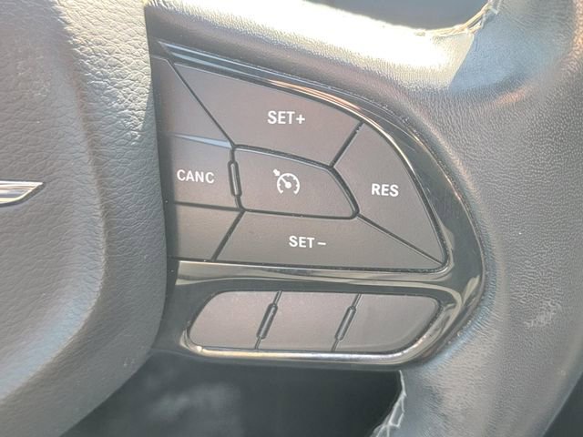 Used 2019 Chrysler Pacifica Touring Plus w/ S Appearance Package image 18