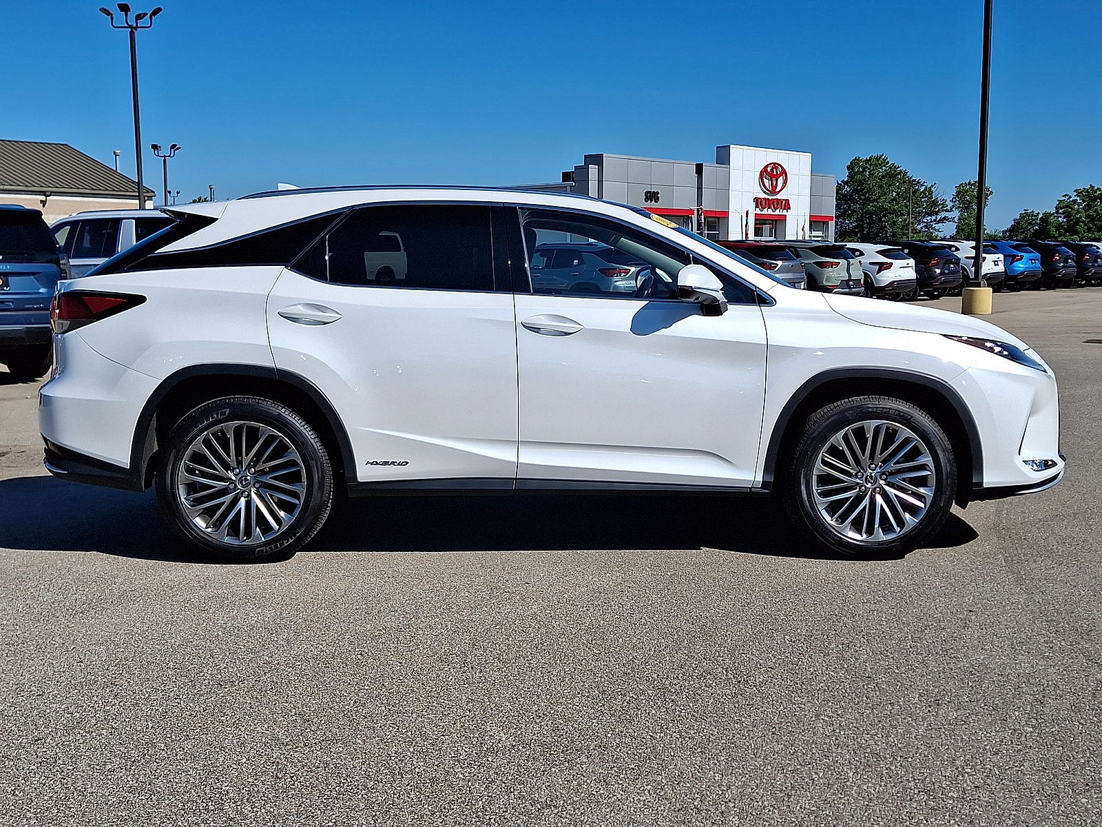 Used 2020 Lexus RX 450h AWD w/ Luxury Package image 26