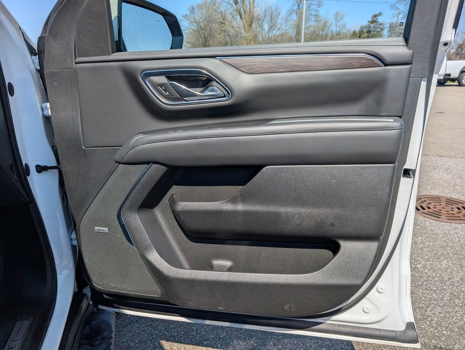 Certified 2023 Chevrolet Suburban Z71 w/ Luxury Package image 46