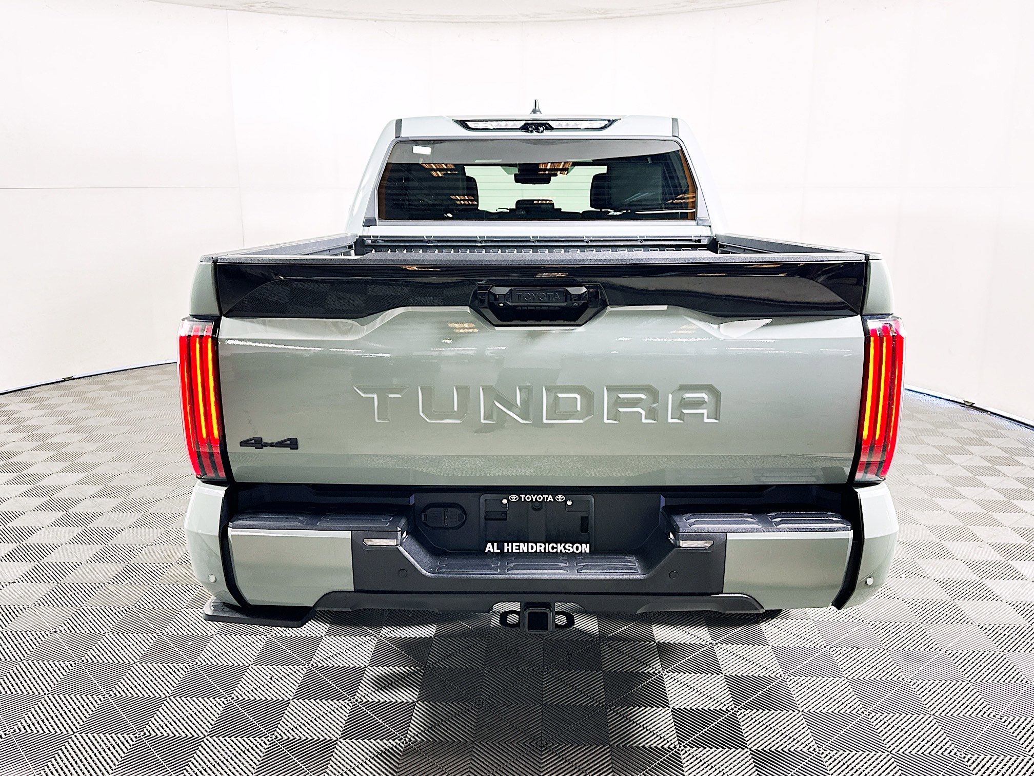 Used 2024 Toyota Tundra Platinum image 4