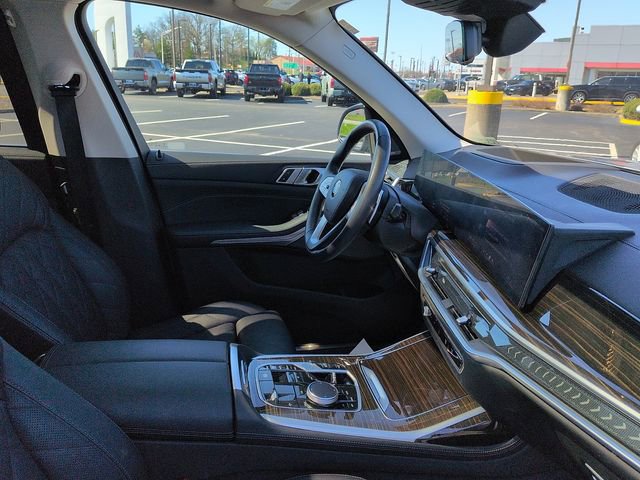 Used 2024 BMW X7 xDrive40i image 9