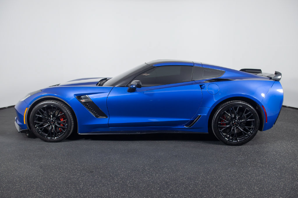 Used 2016 Chevrolet Corvette Z06 w/ 3LZ Preferred Equipment Group RWD image 6