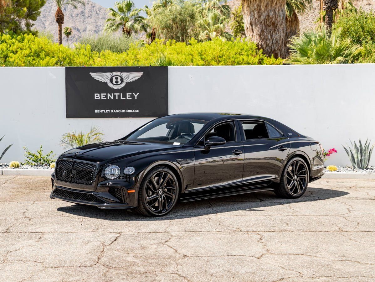 Used 2025 Bentley Flying Spur Plug-In Hybrid image 5