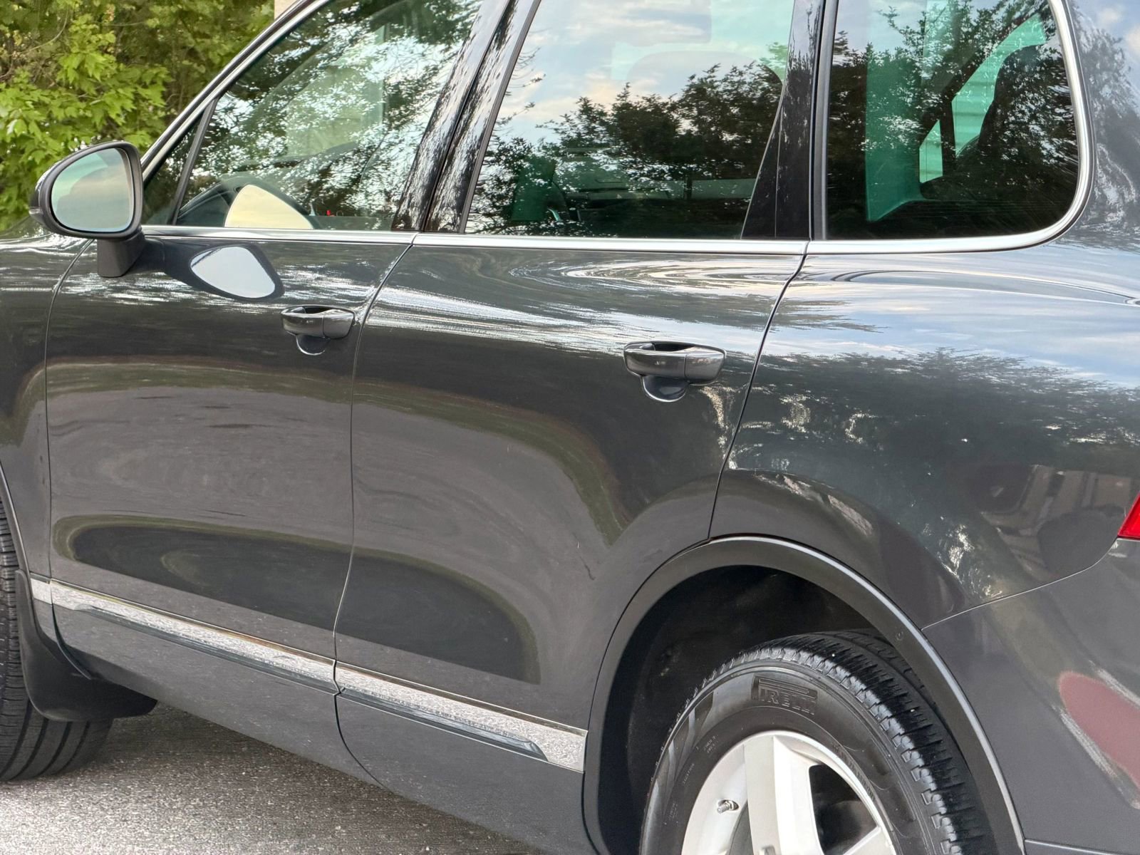 Used 2012 Volkswagen Touareg Sport AWD/4WD image 43